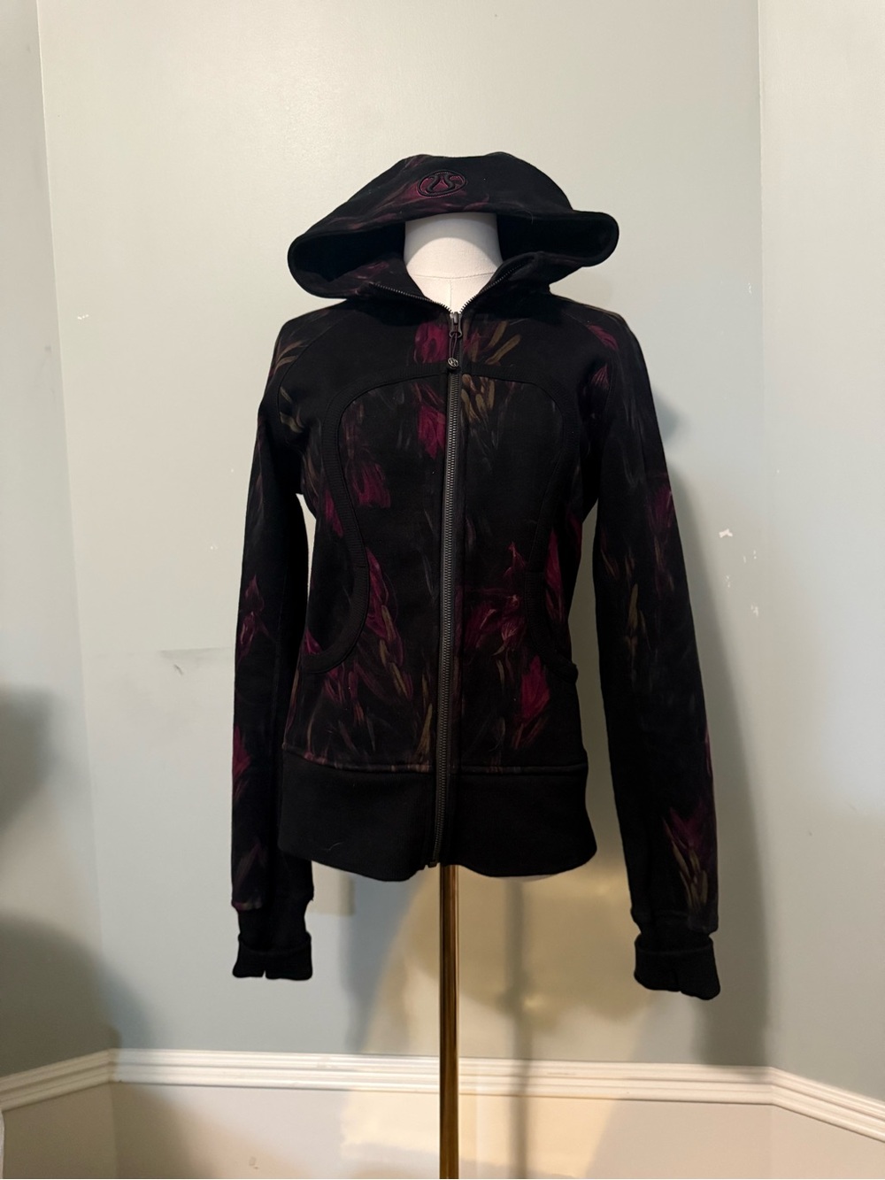 Lululemon Black Hooded Zip-Up Jacket with Plum Brushstroke Print